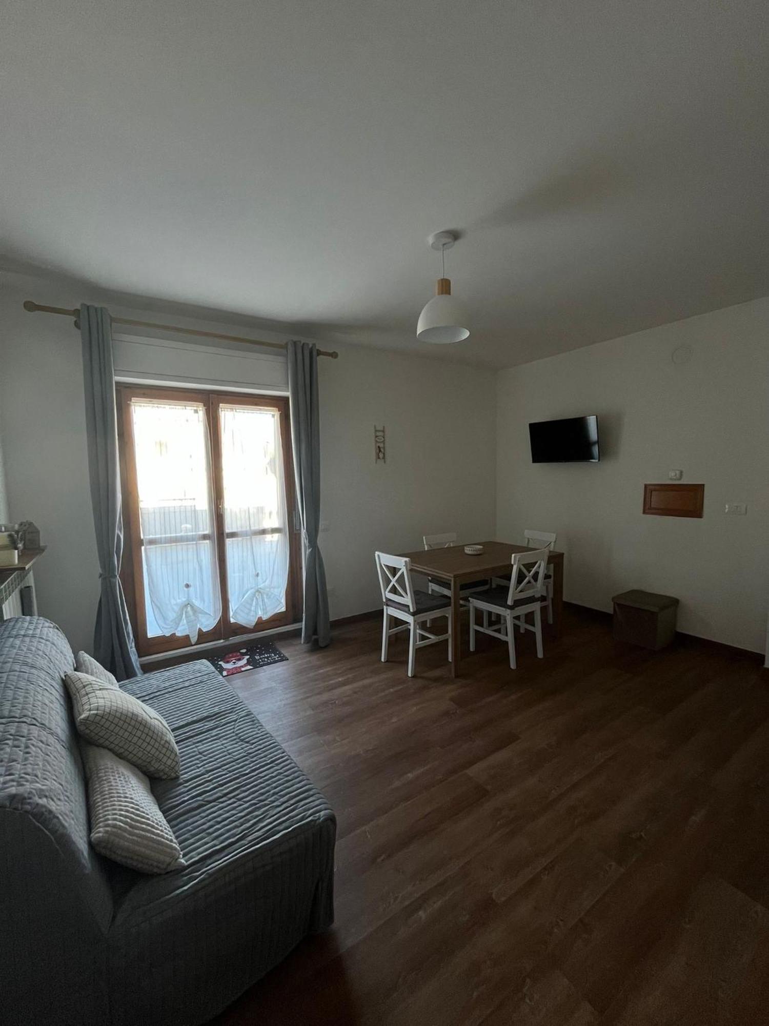 Attico - Terrazza Su Castello Lägenhet Castel Di Sangro Exteriör bild